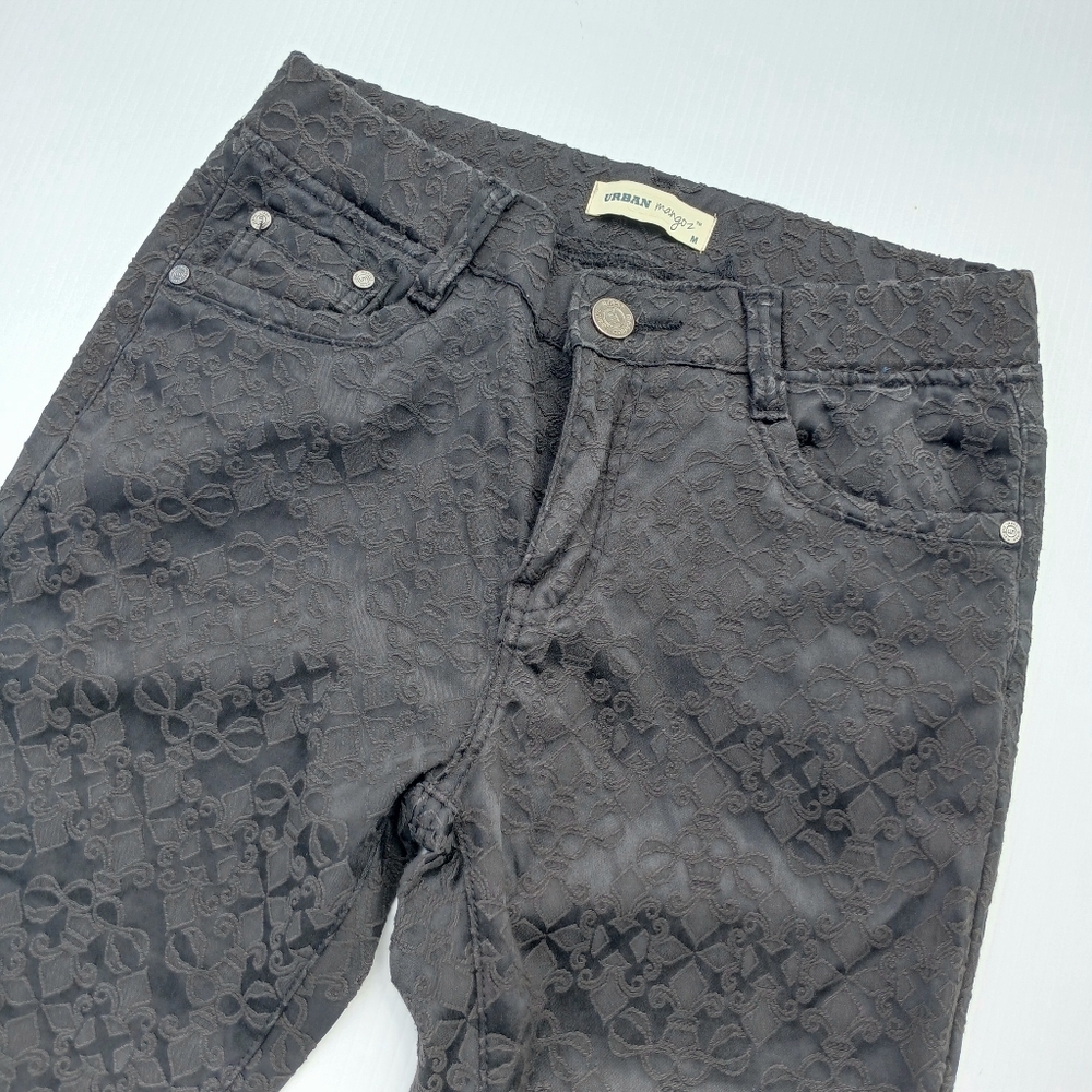 Black Textured Capri Pants Womens size M medium Capris Lace Urban Mangoz Mango